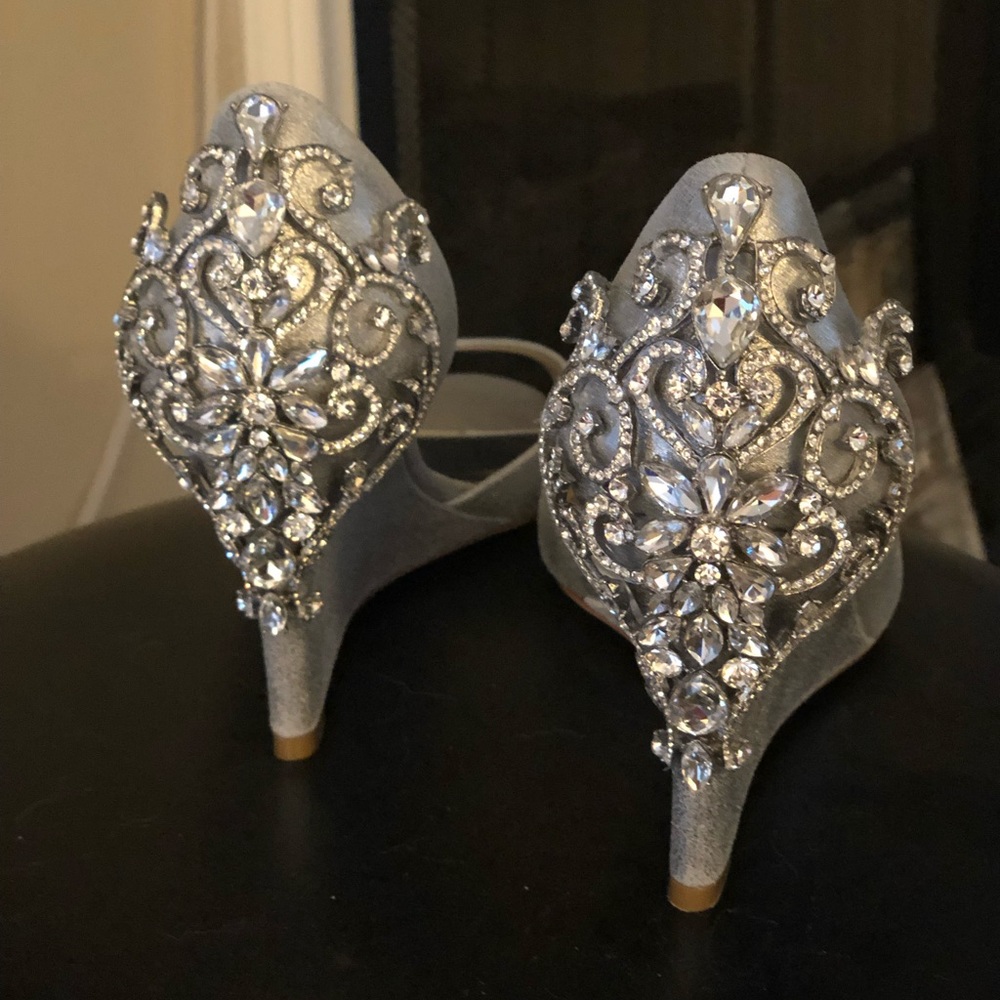 Badgley Mischka Wedge Heels
